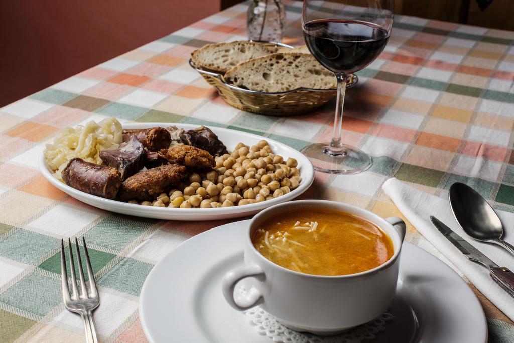 La Posada De Cucayo Dobres Екстериор снимка