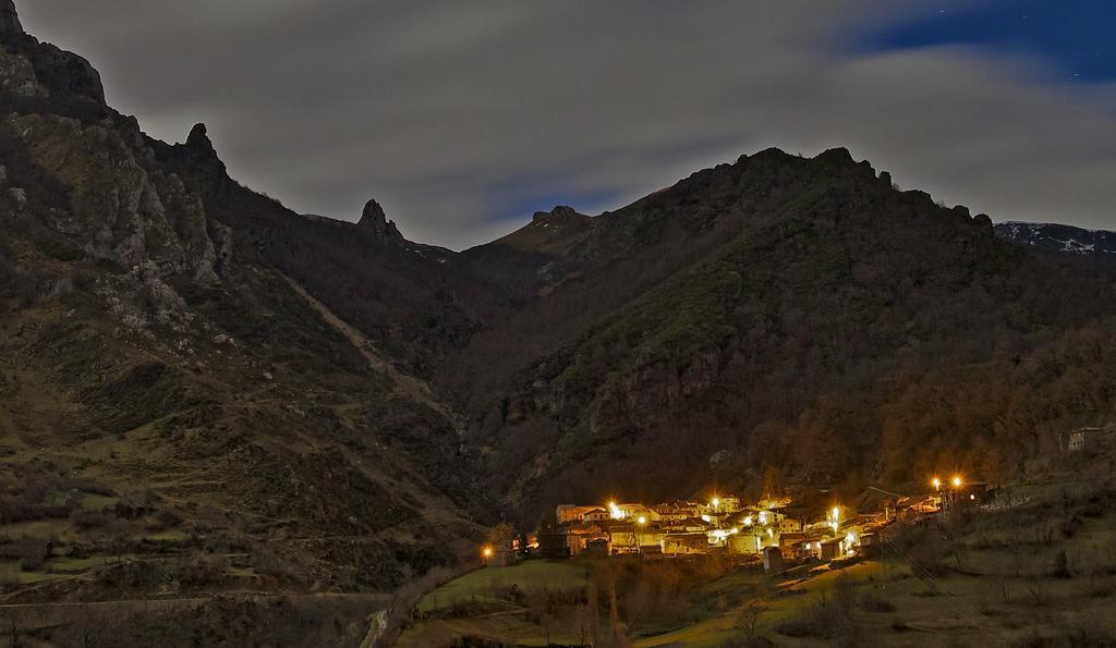 La Posada De Cucayo Dobres Екстериор снимка