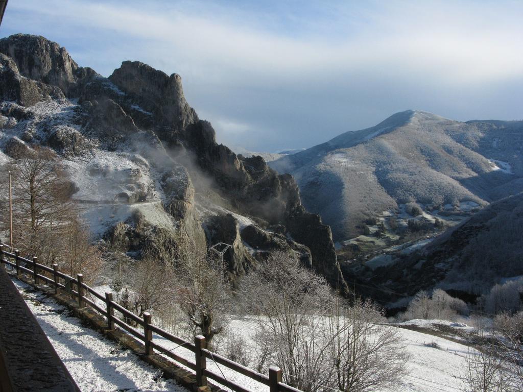 La Posada De Cucayo Dobres Екстериор снимка